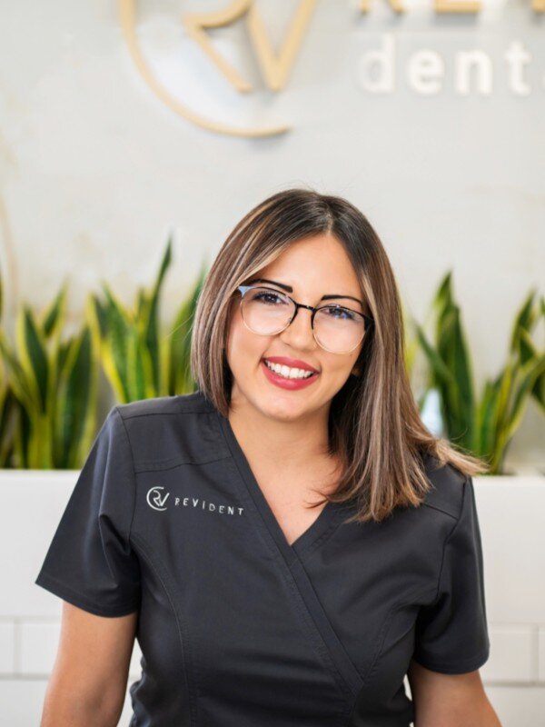 https://revidentdentalcenter.digitalvp.es/wp-content/uploads/2023/07/elena-bosnea-revident.jpg