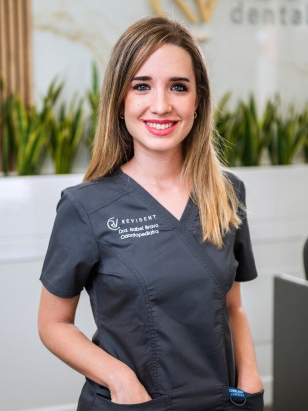 https://revidentdentalcenter.digitalvp.es/wp-content/uploads/2023/07/isabel-revident.jpg