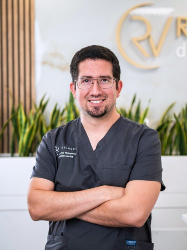 https://revidentdentalcenter.digitalvp.es/wp-content/uploads/2023/07/matias-revident.jpg